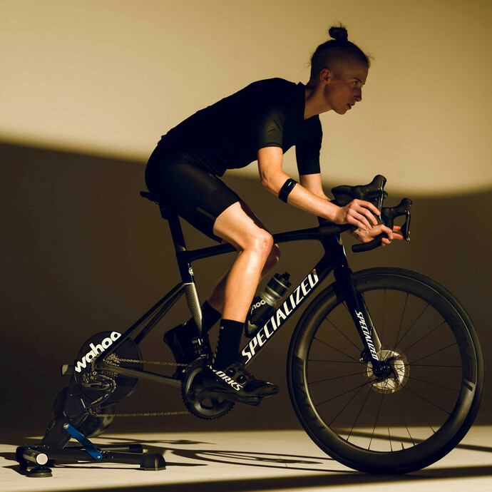 Фиджитал велосоревнования KOMON 2025 - Осенняя серия онлайн гонок - 6 этапов + 1 ТТТ + очный финал